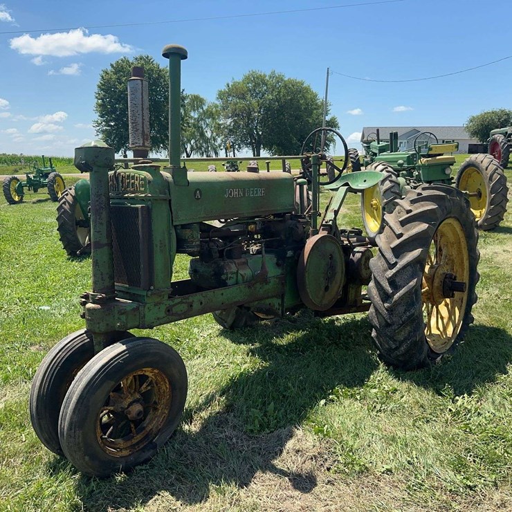 JOHN DEERE A