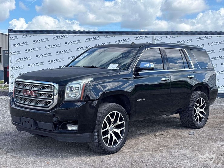 2015-gmc-yukon-image-1