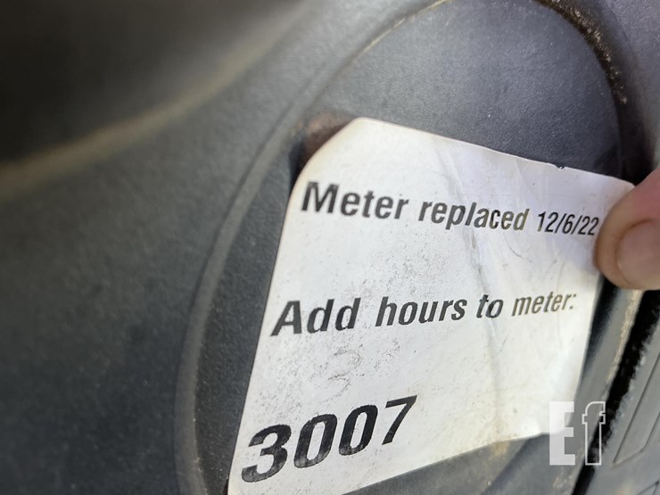 2016-caterpillar-tl642d-image-12