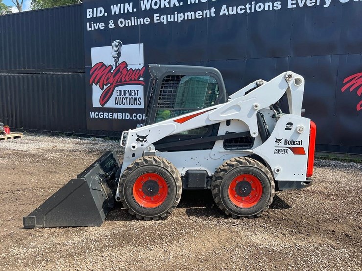 2022-bobcat-s740-image-3