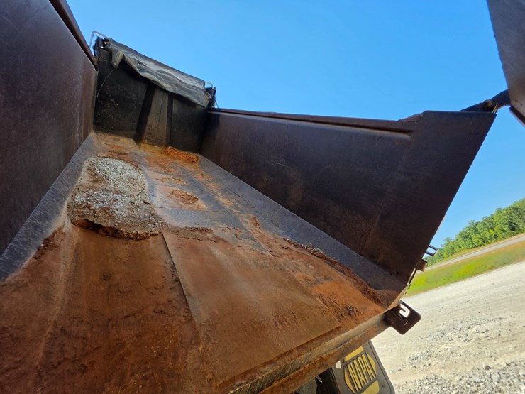 #26510-•-2006-mack-ct713-triaxle-dump-truck-image-43