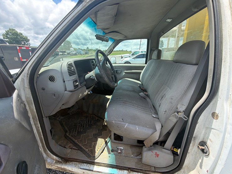 1995-gmc-1500-image-13