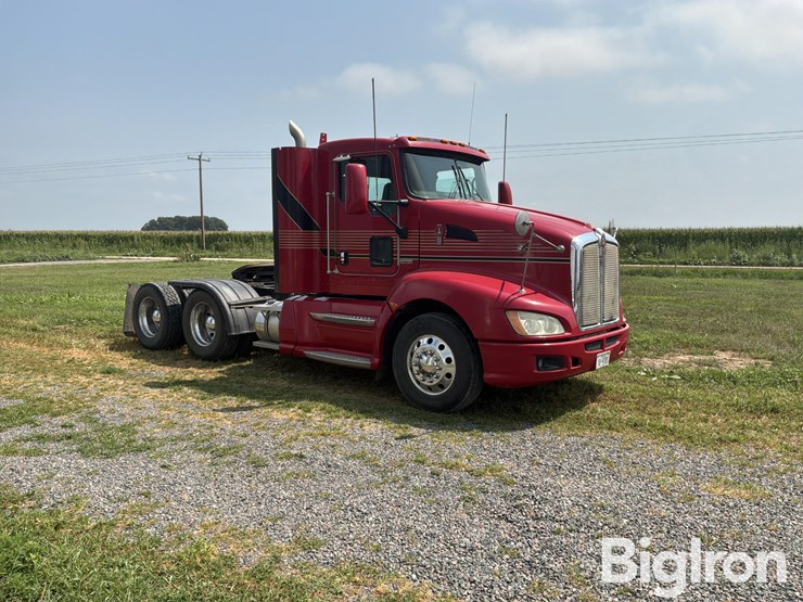 2010-kenworth-t600-image-3