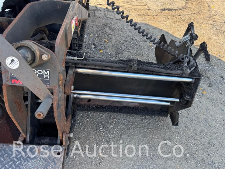 2016-maulden-1550d-asphalt-paver-(low-hrs)-richmond,-va)-image-8