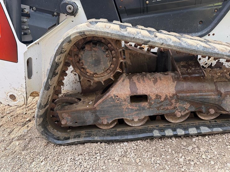 2022-bobcat-t76-image-13