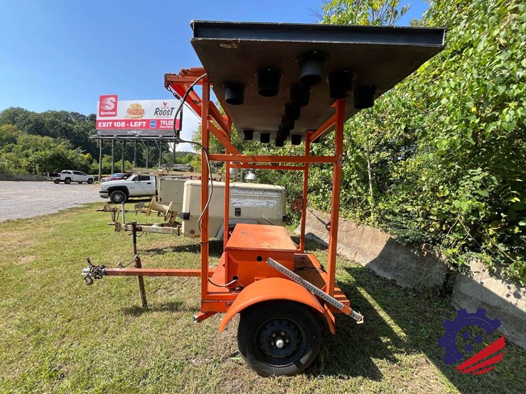 psc-arrowmaster-vi-1500-solar-powered-/-towable-arrow-board-image-15