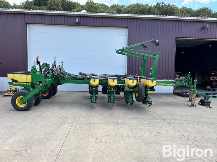 2009-john-deere-1770nt-image-4