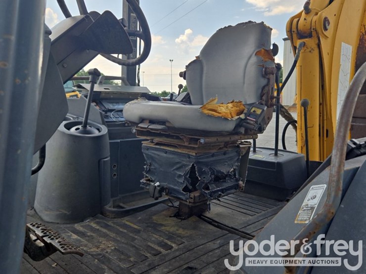 deere-310g-image-38
