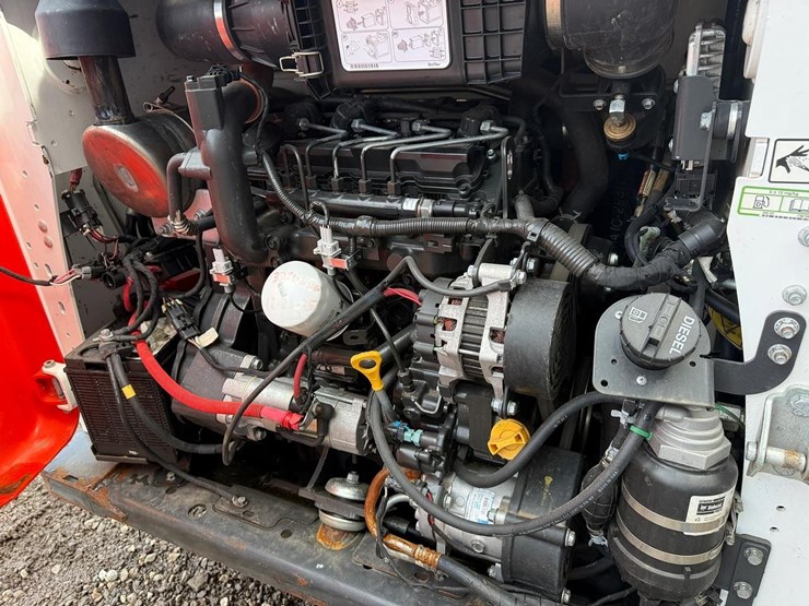 2023-bobcat-s650-image-14