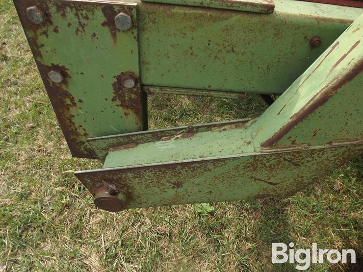 john-deere-230-image-14