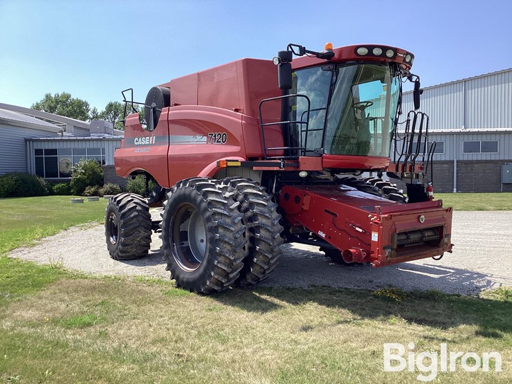 2009-case-ih-7120-image-3