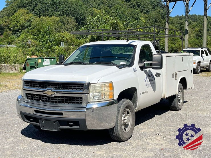 2009-chevrolet-silverado-2500-image-12