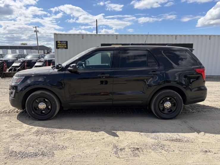 2018-ford-explorer-image-7
