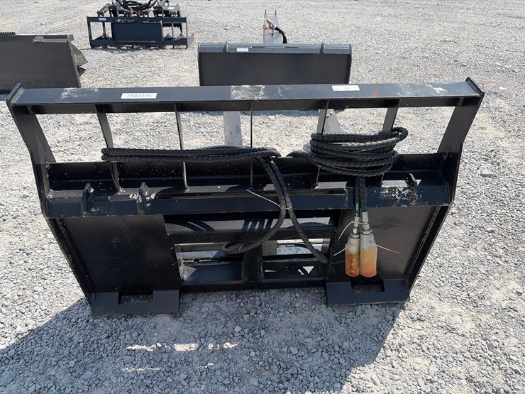 #57-•-hyd-pallet-forks-image-3