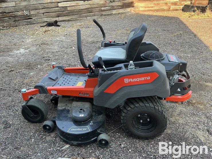 husqvarna-z-254f-zero-turn-lawn-mower-image-8