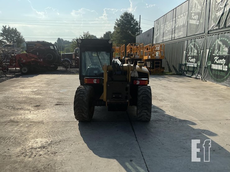 2018-caterpillar-th255c-image-3