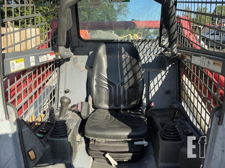 2021-takeuchi-tl10v2-image-14