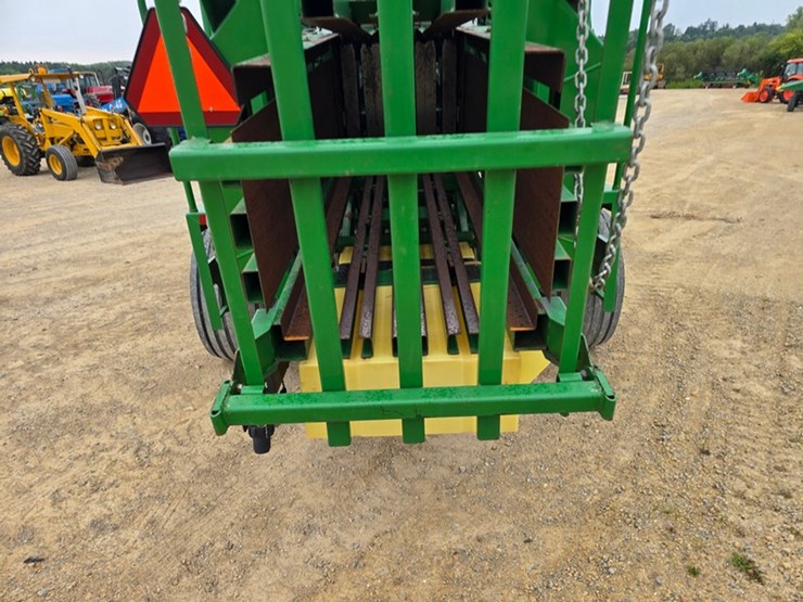 john-deere-100-image-4