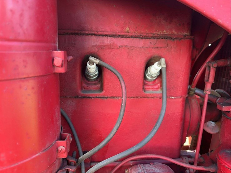 massey-harris-challenger-image-27