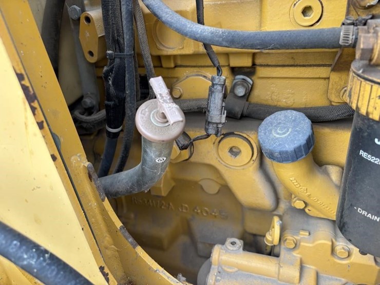 2013-deere-210k-ep-image-51