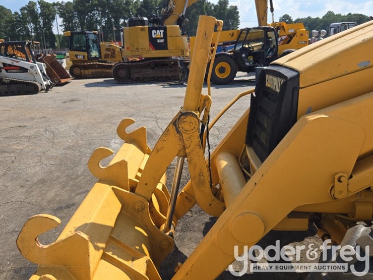 caterpillar-416c-image-17