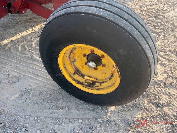 new-holland-h7550-image-7