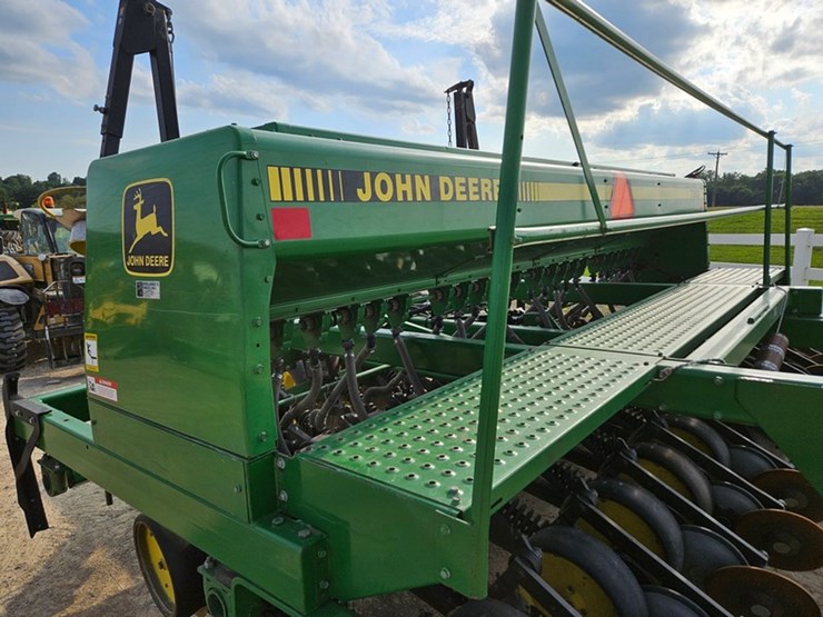 john-deere-750-image-52