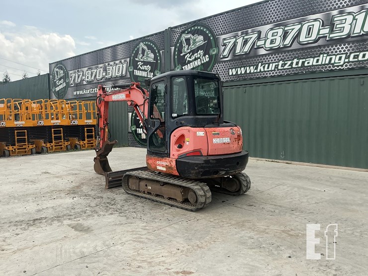 2014-kubota-kx040-4-image-2