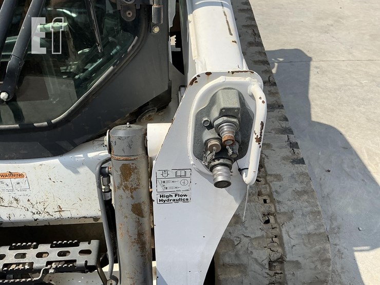 2016-bobcat-t870-image-13