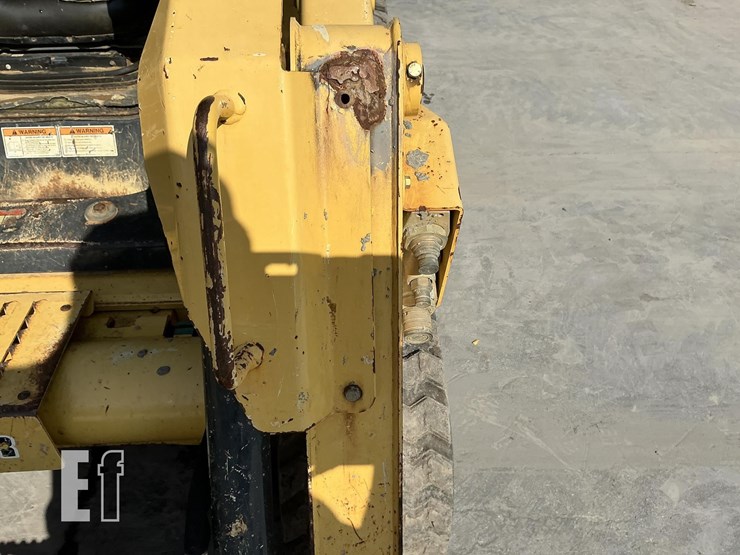 2014-yanmar-t175-image-13
