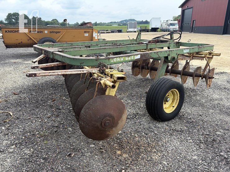 john-deere-210-image-3