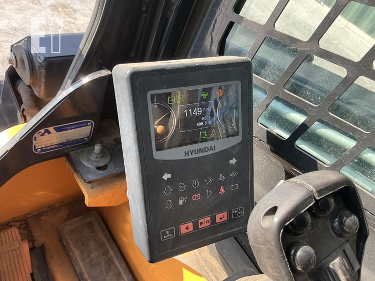 2024-hyundai-ht100v-image-18
