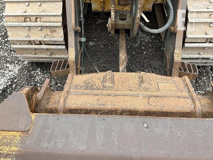 2018-deere-655k-image-12