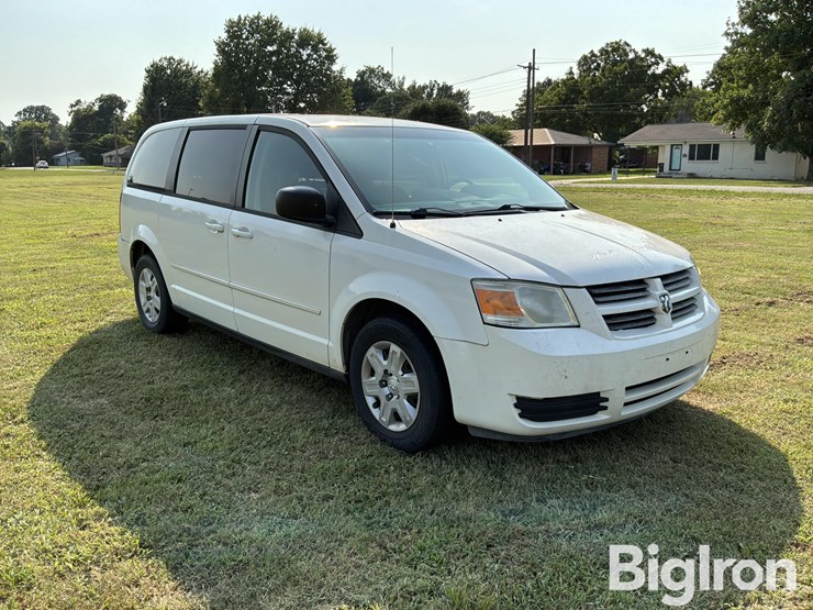 2009-dodge-grand-caravan-se-image-3