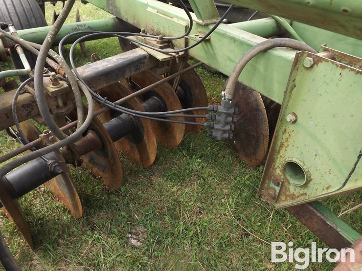 john-deere-230-image-16