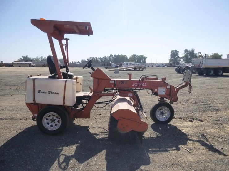 2014-broce-bb250b-image-17