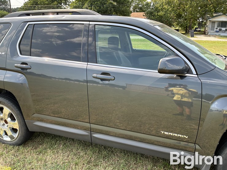 2011-gmc-terrain-image-9