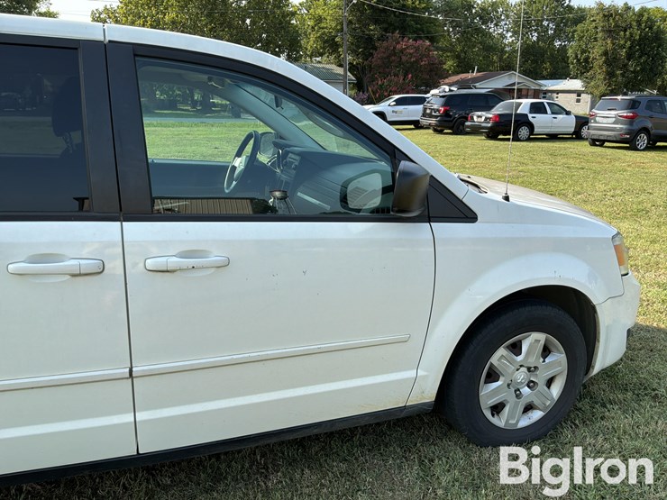 2009-dodge-grand-caravan-se-image-19