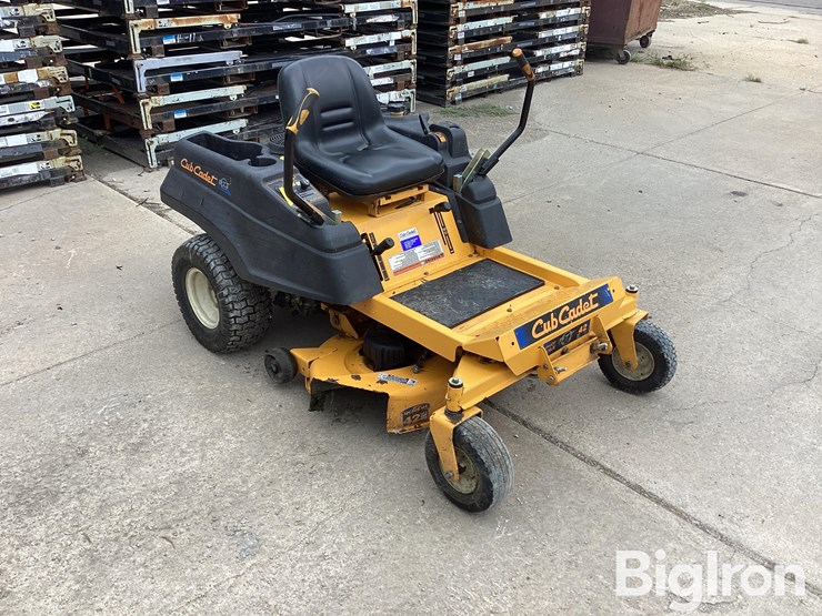cub-cadet-rzt42-image-3