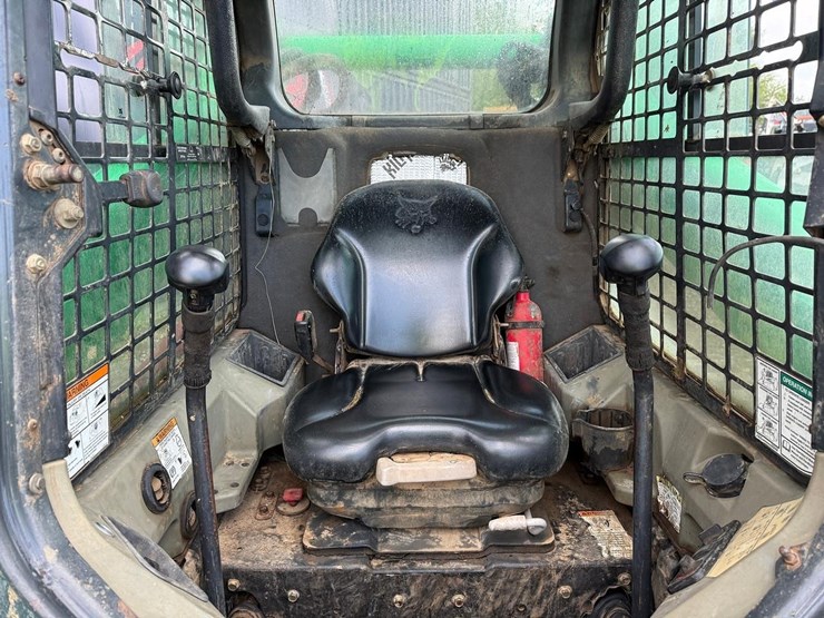 2013-bobcat-t650-image-19