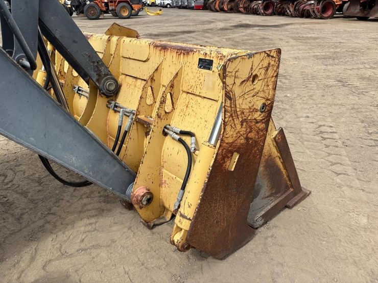 2013-deere-210k-ep-image-12