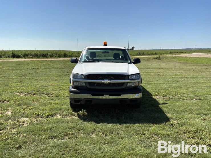 2003-chevrolet-silverado-2500-image-2
