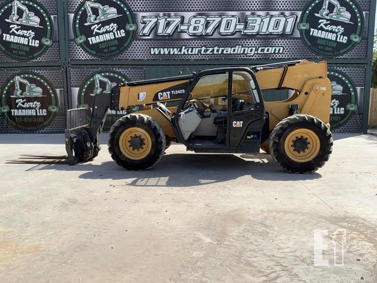 2016-caterpillar-tl642d-image-1