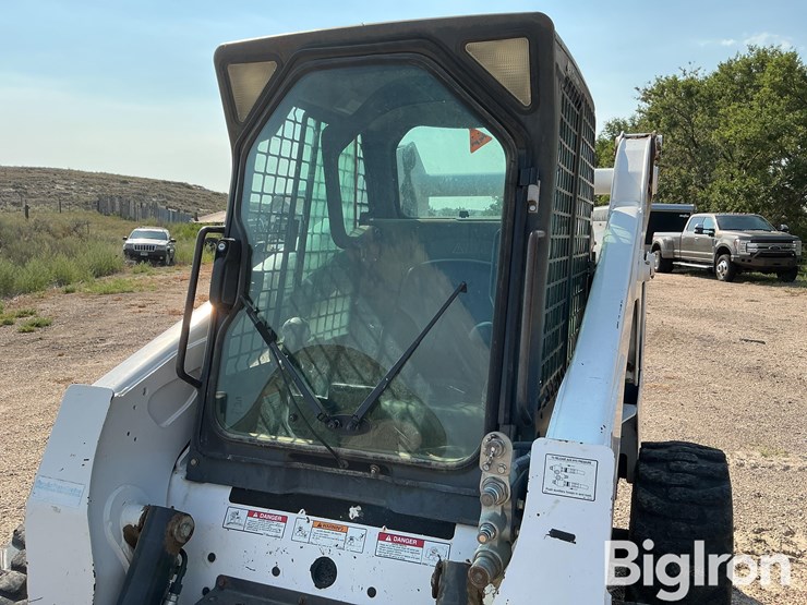 2007-bobcat-s300-image-10