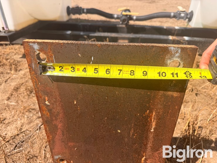 1000-gal-saddle-tanks-w/case-ih-mounting-brackets-image-12