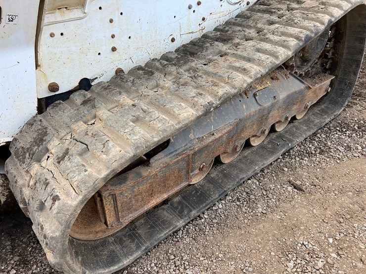 2019-bobcat-t770-image-15