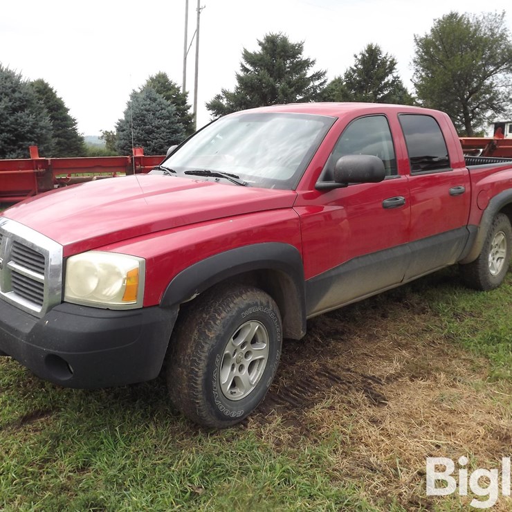 2006 DODGE DAKOTA SLT