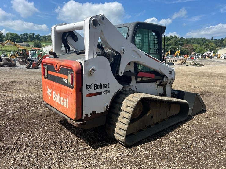 2015-bobcat-t770-image-7