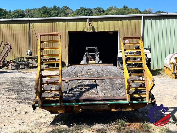 dual-t/a-equipment-tag-trailer-image-22