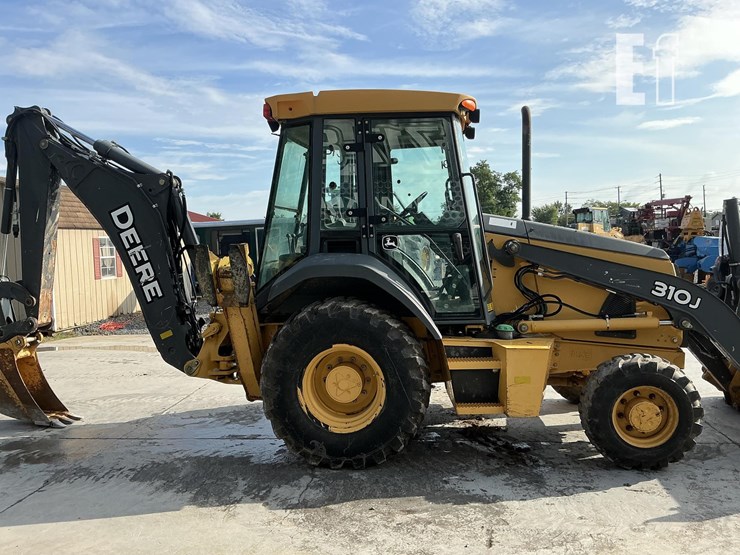 2010-deere-310j-image-5